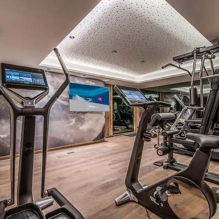 Skis Aux Pieds Avec Acces Spa, Conciergerie 5*, Balcon Oriente Ouest - Fr-1-613-54 *