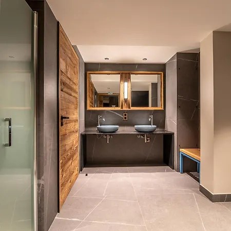 Skis Aux Pieds Avec Acces Spa, Conciergerie 5*, Balcon Oriente Ouest - Fr-1-613-54 Les Allues